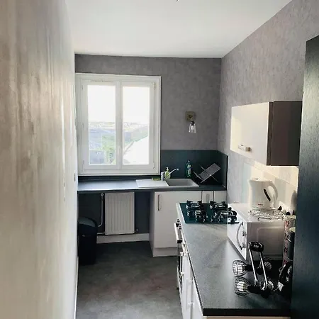 La Rotonde Vue Sur *